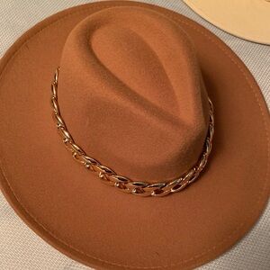 Khaki wide brim Fedora hat w chain